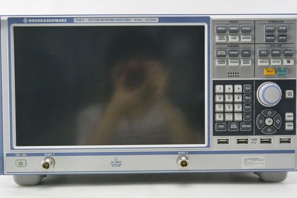 羅德與施瓦茨 ZNB4，ZNB8